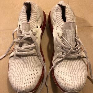 Adidas ultra boost x size 8 white and bronze